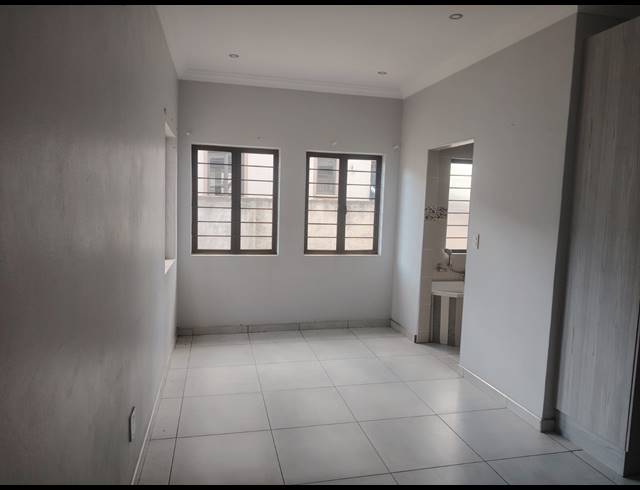 3 BEDROOM HOUSE FOR SALE IN GEELHOUTPARK